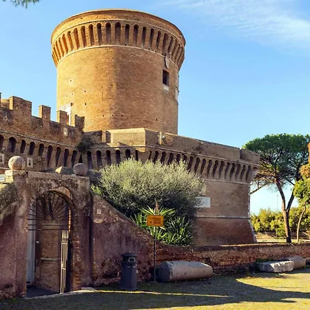 Apartment Julius's Castle In Ostia Antica
