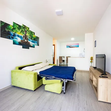 Julius's Castle In Apartment *